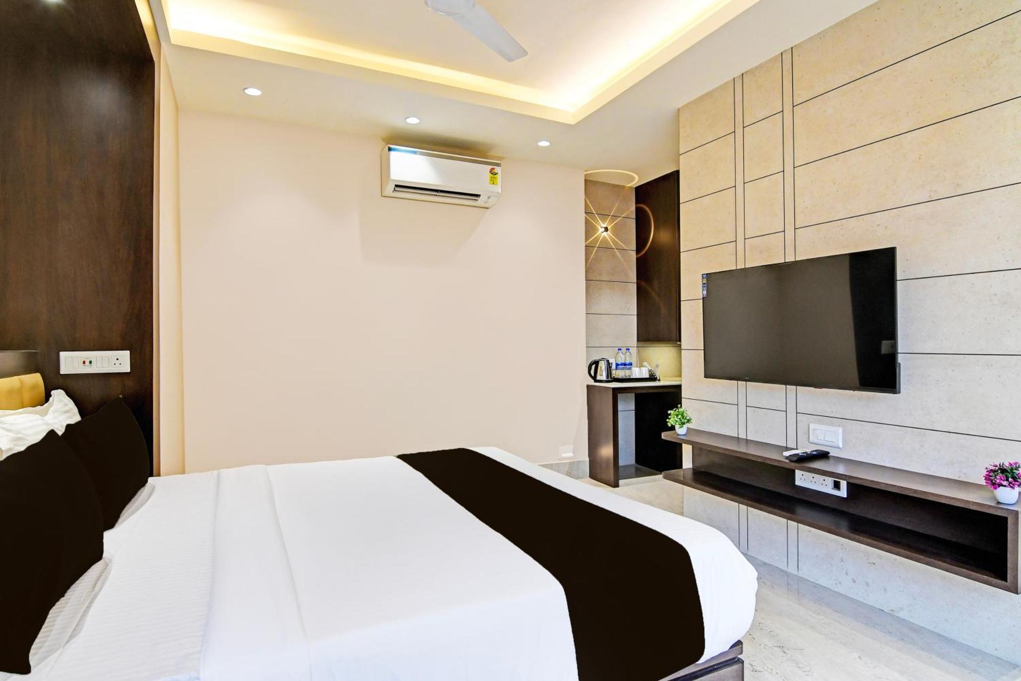 Super Hotel O Samotel كولكاتا المظهر الخارجي الصورة