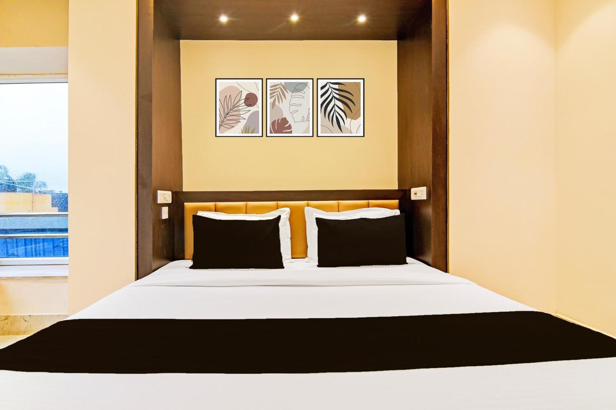 Super Hotel O Samotel كولكاتا المظهر الخارجي الصورة